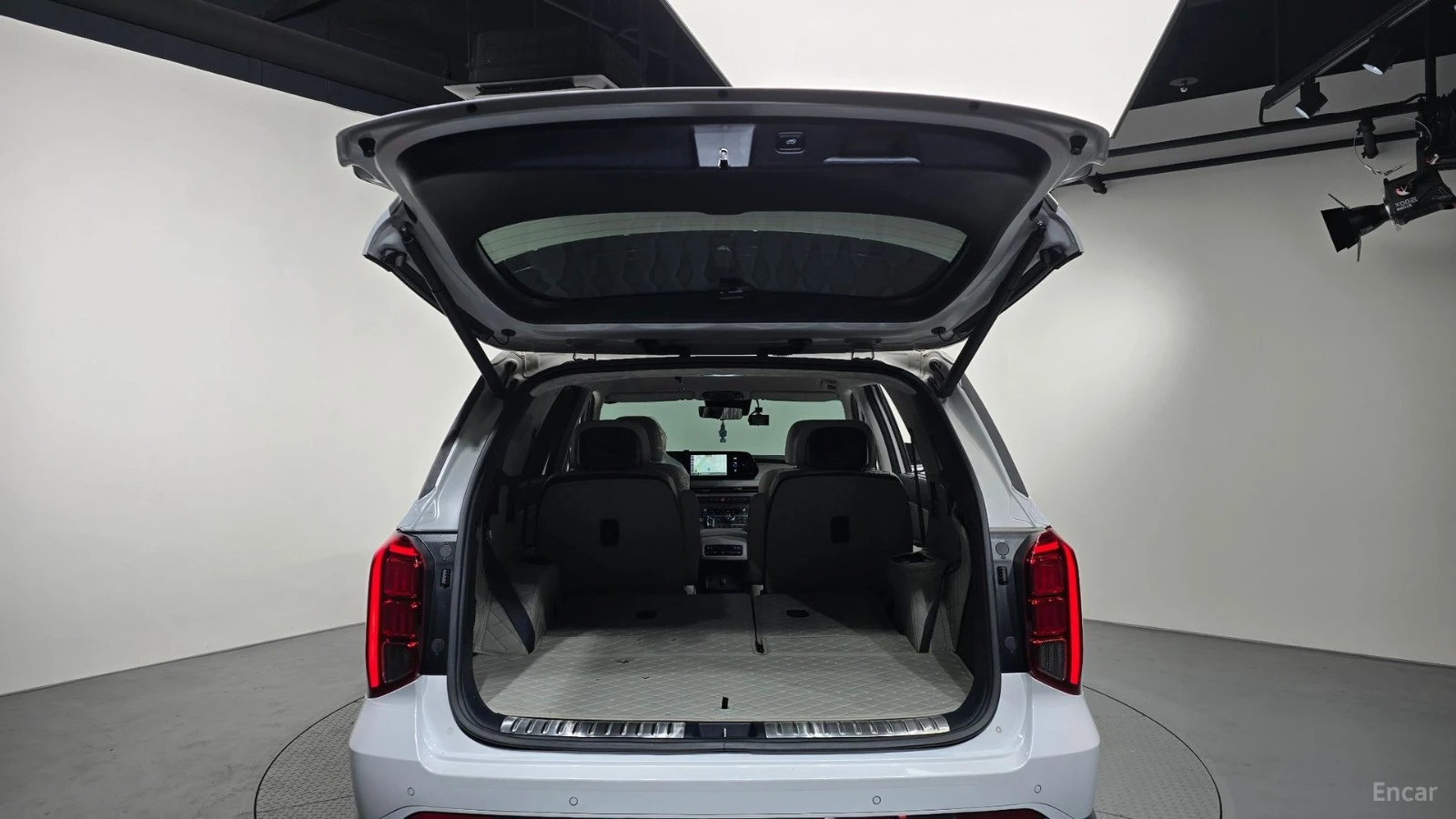 Hyundai Palisade 3.8 4WD Calligraphy* HUD* КОЖА* ОБДУХВ* НАВИ, снимка 14 - Автомобили и джипове - 55499520