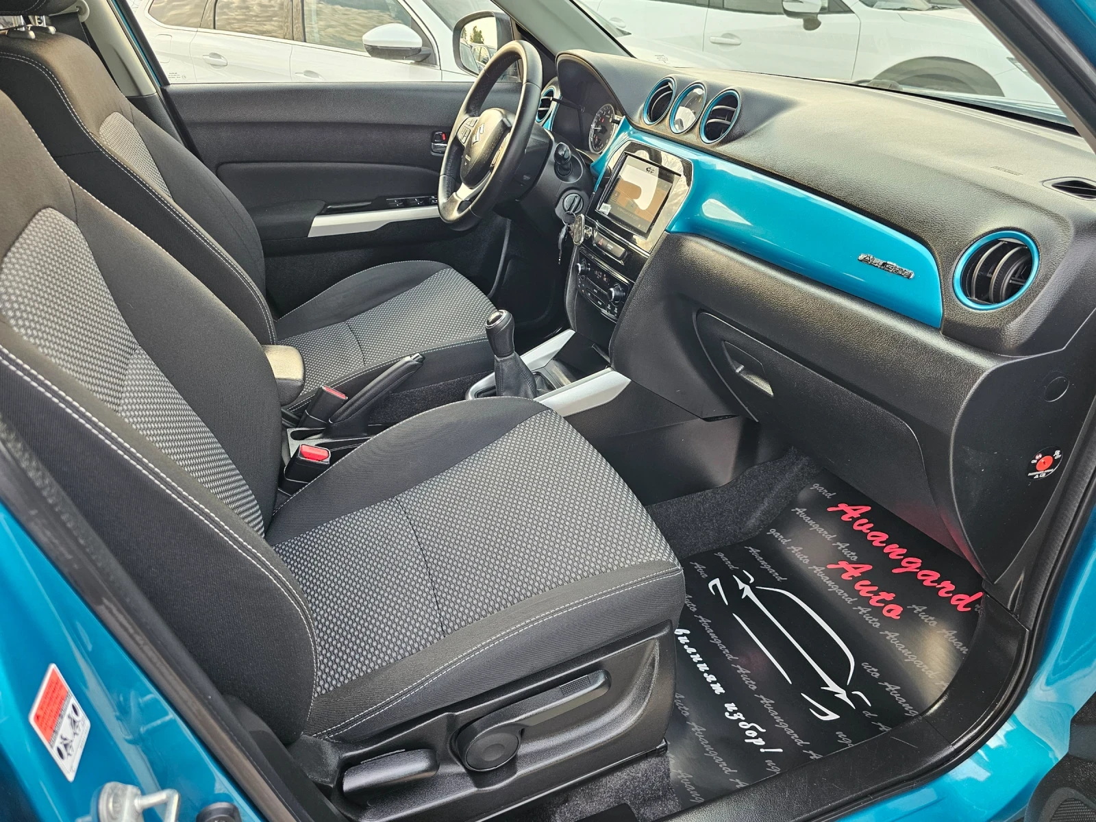 Suzuki Vitara 1.6i, 120к.с., 4х4 , снимка 9 - Автомобили и джипове - 55792947