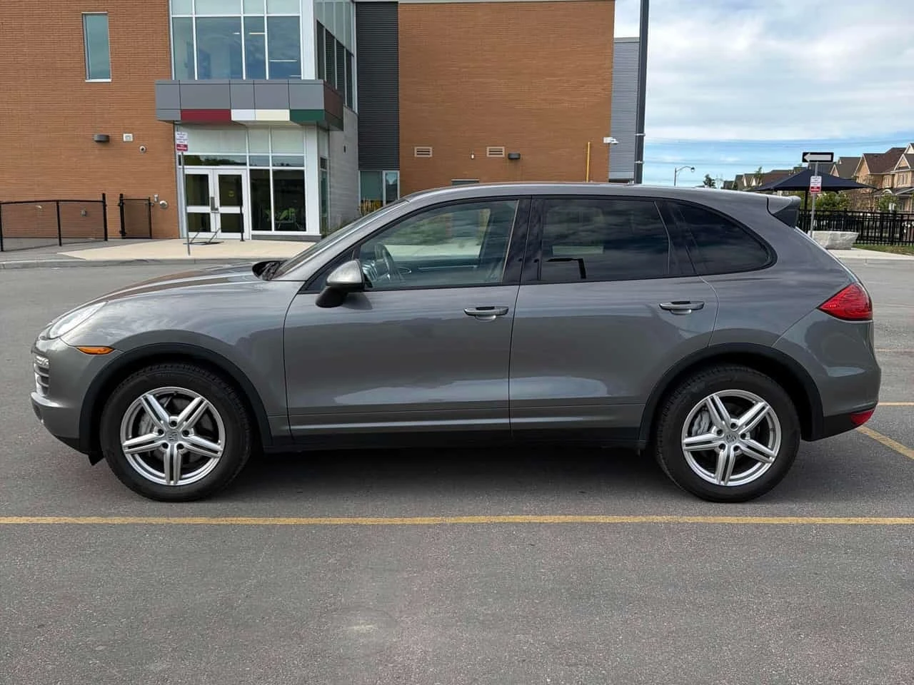 Porsche Cayenne * S * CARFAX * ОПЦИЯ ЗА ФИНАНСИРАНЕ * , снимка 2 - Автомобили и джипове - 56304295