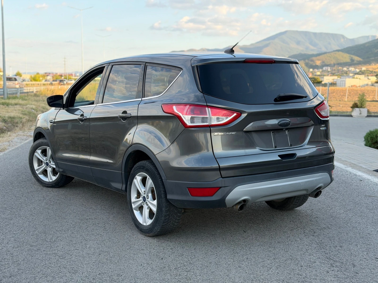 Ford Kuga, снимка 4 - Автомобили и джипове - 56329191