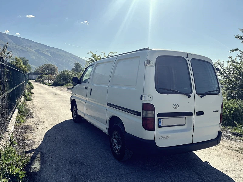 Toyota Hiace 2.5d4d 4x4, снимка 3 - Бусове и автобуси - 51679481