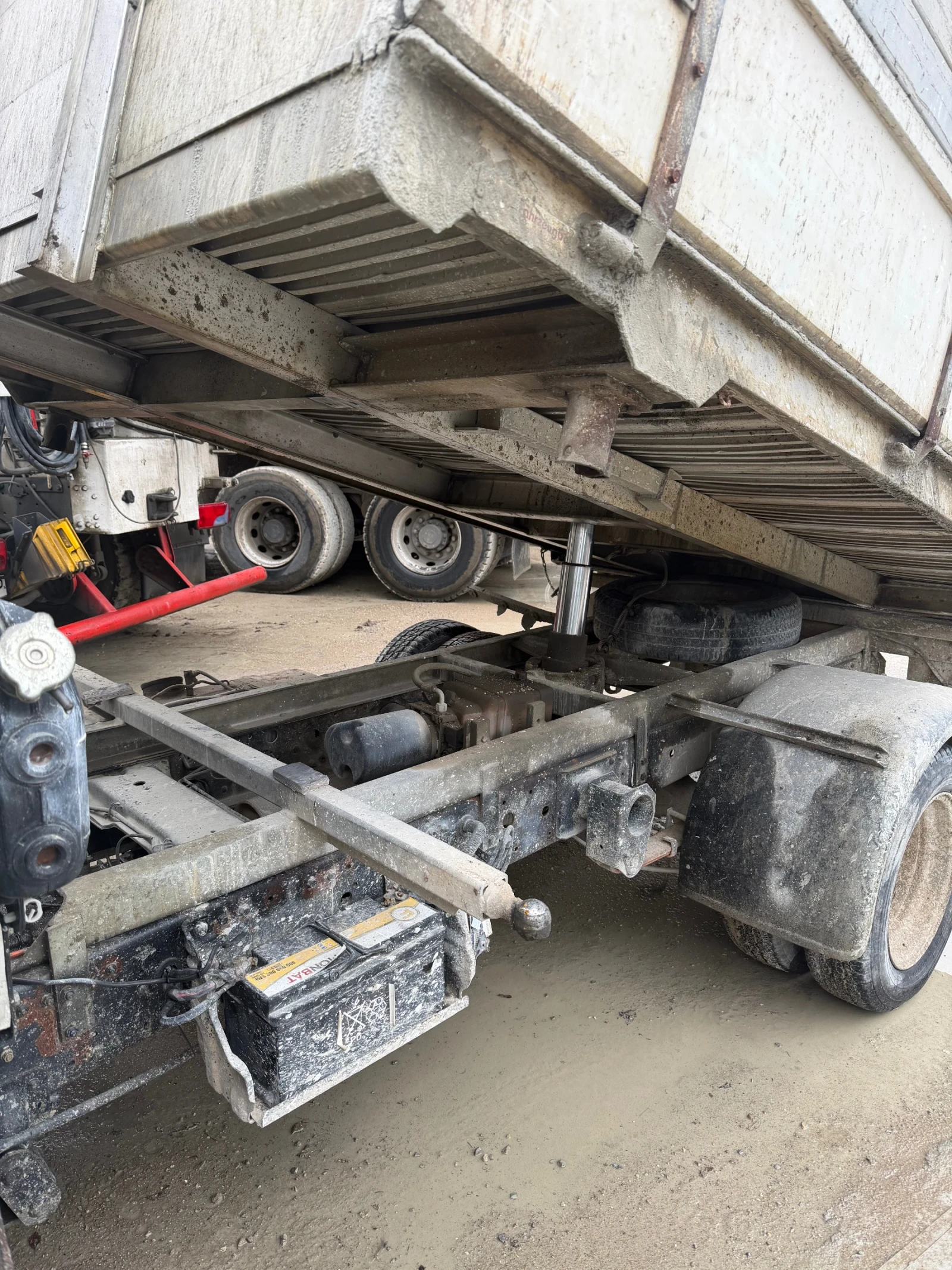 Mitsubishi Canter Самосвал - изображение 3