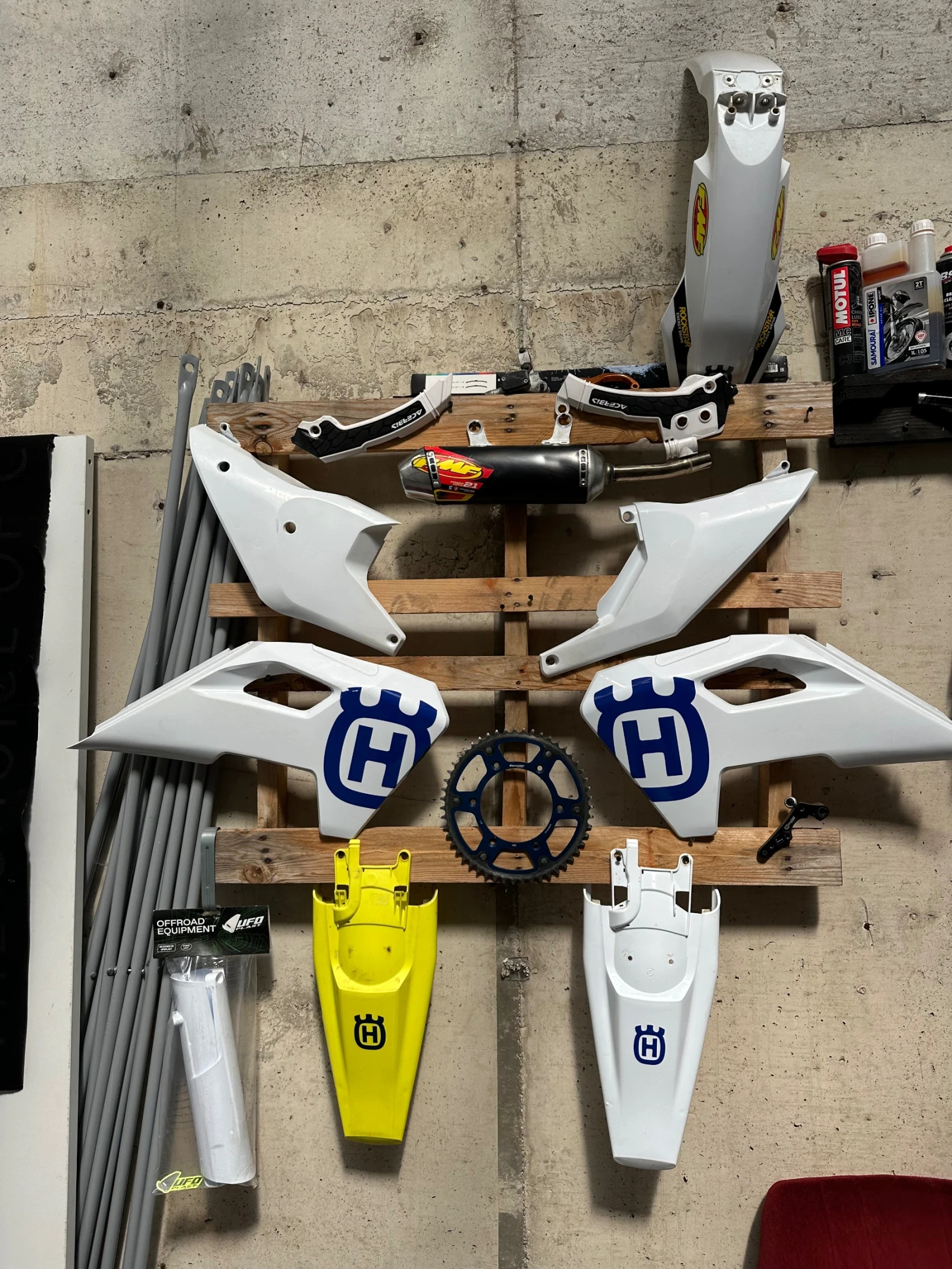 Husqvarna 250, снимка 15 - Мотоциклети и мототехника - 55396643