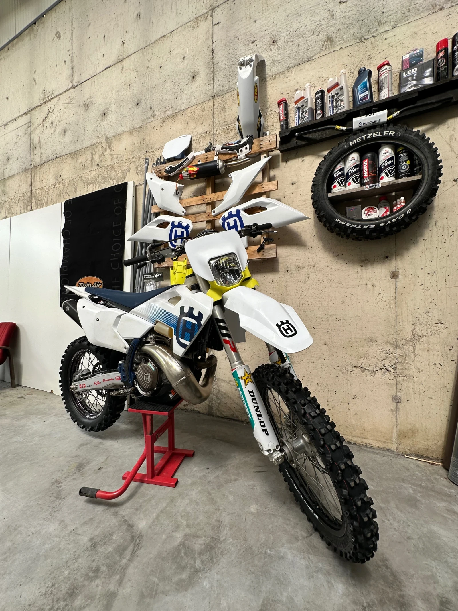 Husqvarna 250, снимка 4 - Мотоциклети и мототехника - 55396643
