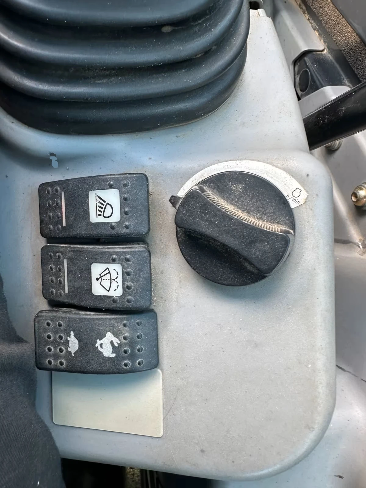 Багер Hitachi ZX33U , КЛИМАТИК, снимка 9 - Индустриална техника - 54301696