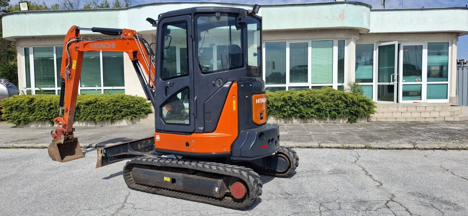 Багер Hitachi ZX38U , КЛИМАТИК, снимка 9 - Индустриална техника - 54301696