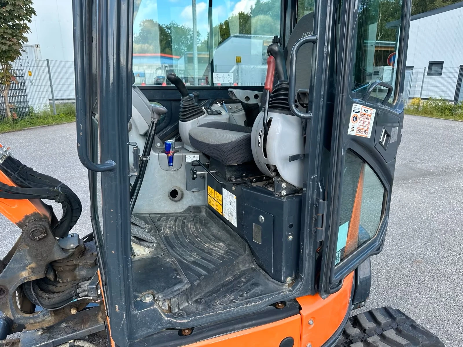 Багер Hitachi ZX33U , КЛИМАТИК, снимка 5 - Индустриална техника - 54301696