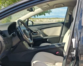 Toyota Avensis 2.2 150 К.С. ДИЗЕЛ! АВТОМАТ! КОЖА! УНИКАТ! , снимка 8