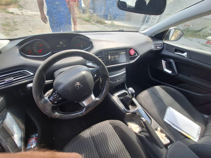 Peugeot 308 1.6HDI 100кс, снимка 9 - Автомобили и джипове - 45171772