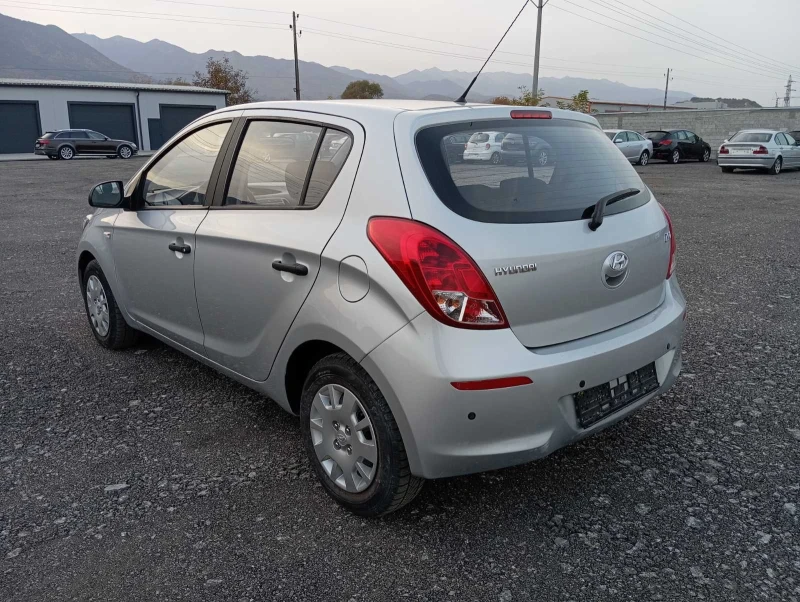 Hyundai I20, снимка 4 - Автомобили и джипове - 47792742