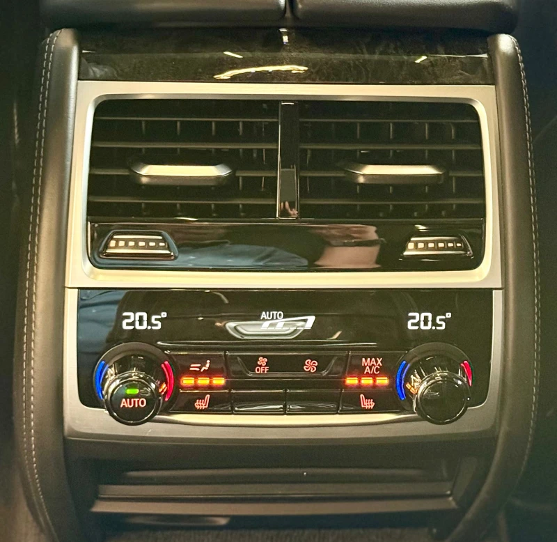 BMW 740 Xdrive* Laser* HeadUp* MPerformance* Лизинг* HK, снимка 16 - Автомобили и джипове - 51670244