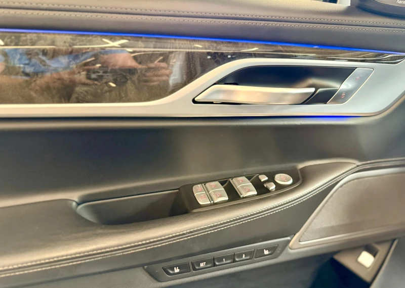 BMW 740 Xdrive* Laser* HeadUp* MPerformance* Лизинг* HK, снимка 7 - Автомобили и джипове - 51670244