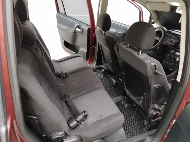 Opel Zafira, снимка 9 - Автомобили и джипове - 52743646