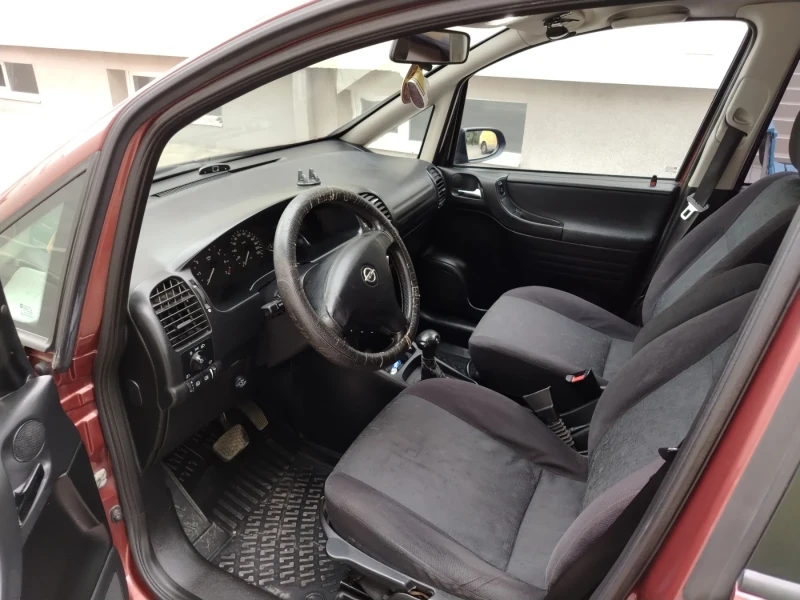 Opel Zafira, снимка 7 - Автомобили и джипове - 52743646