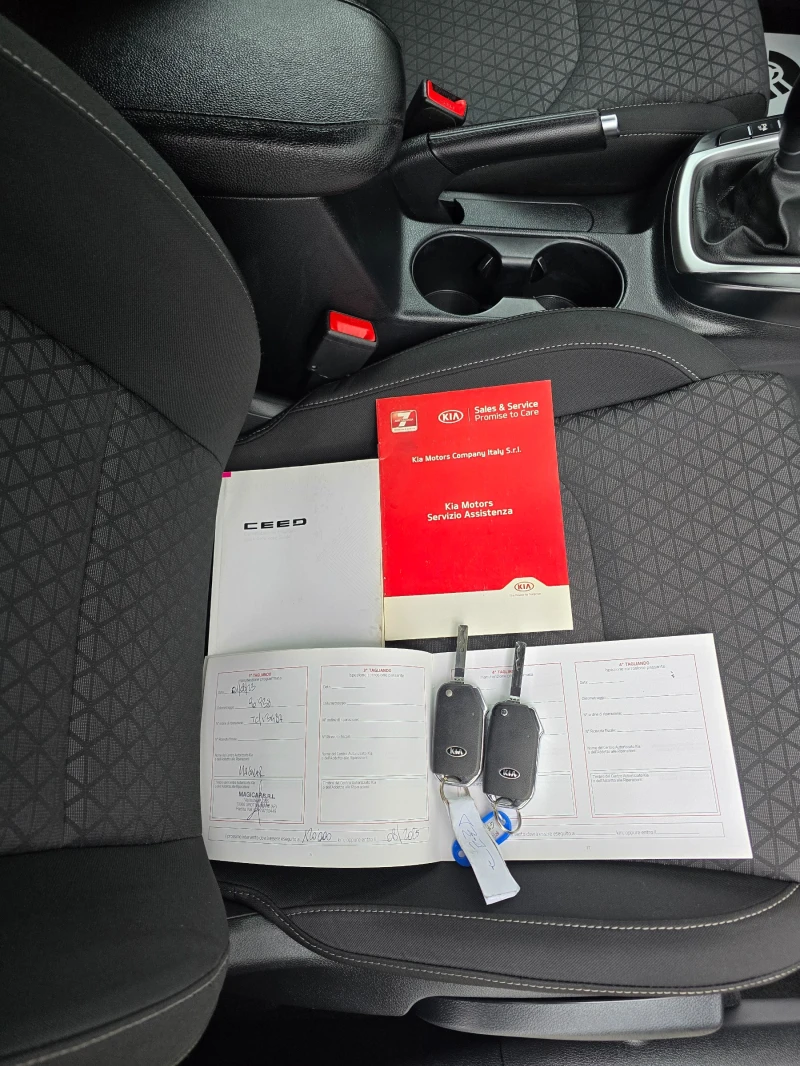 Kia Ceed 1.6CRDi* MILD HYBRID* EURO6D* , снимка 17 - Автомобили и джипове - 52634367
