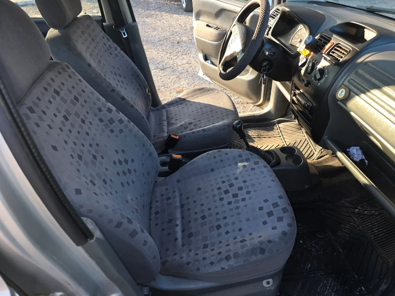 Opel Agila 1.2 ГАЗ КЛИМАТИК, снимка 10 - Автомобили и джипове - 52801194