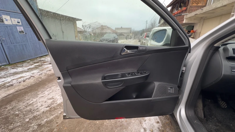 VW Passat, снимка 13 - Автомобили и джипове - 52905625