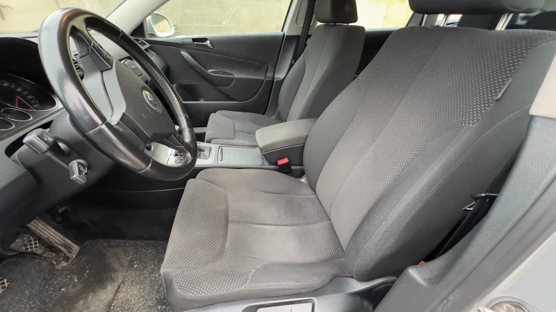 VW Passat, снимка 15 - Автомобили и джипове - 52905625