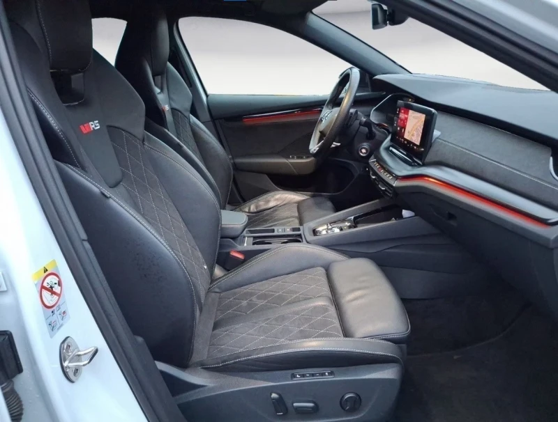 Skoda Octavia Combi* VRS* DSG* HUD* LED, снимка 6 - Автомобили и джипове - 53429860