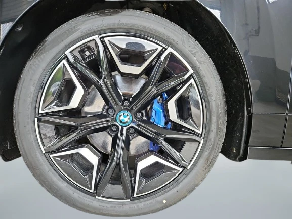 BMW iX xDrive50 = Sport Package =  | Mobile.bg   5