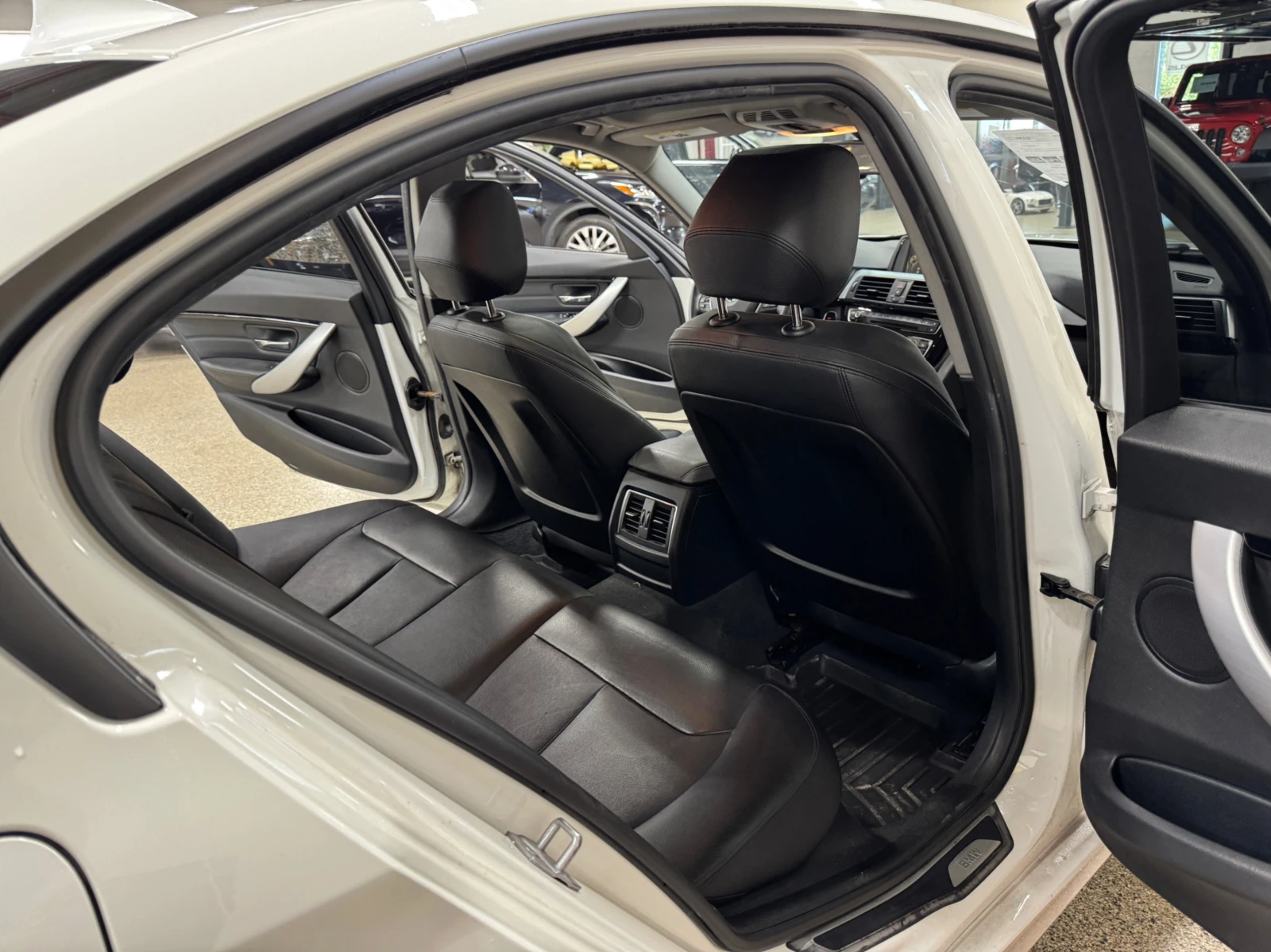 BMW 320 Xdrive | Mobile.bg   12