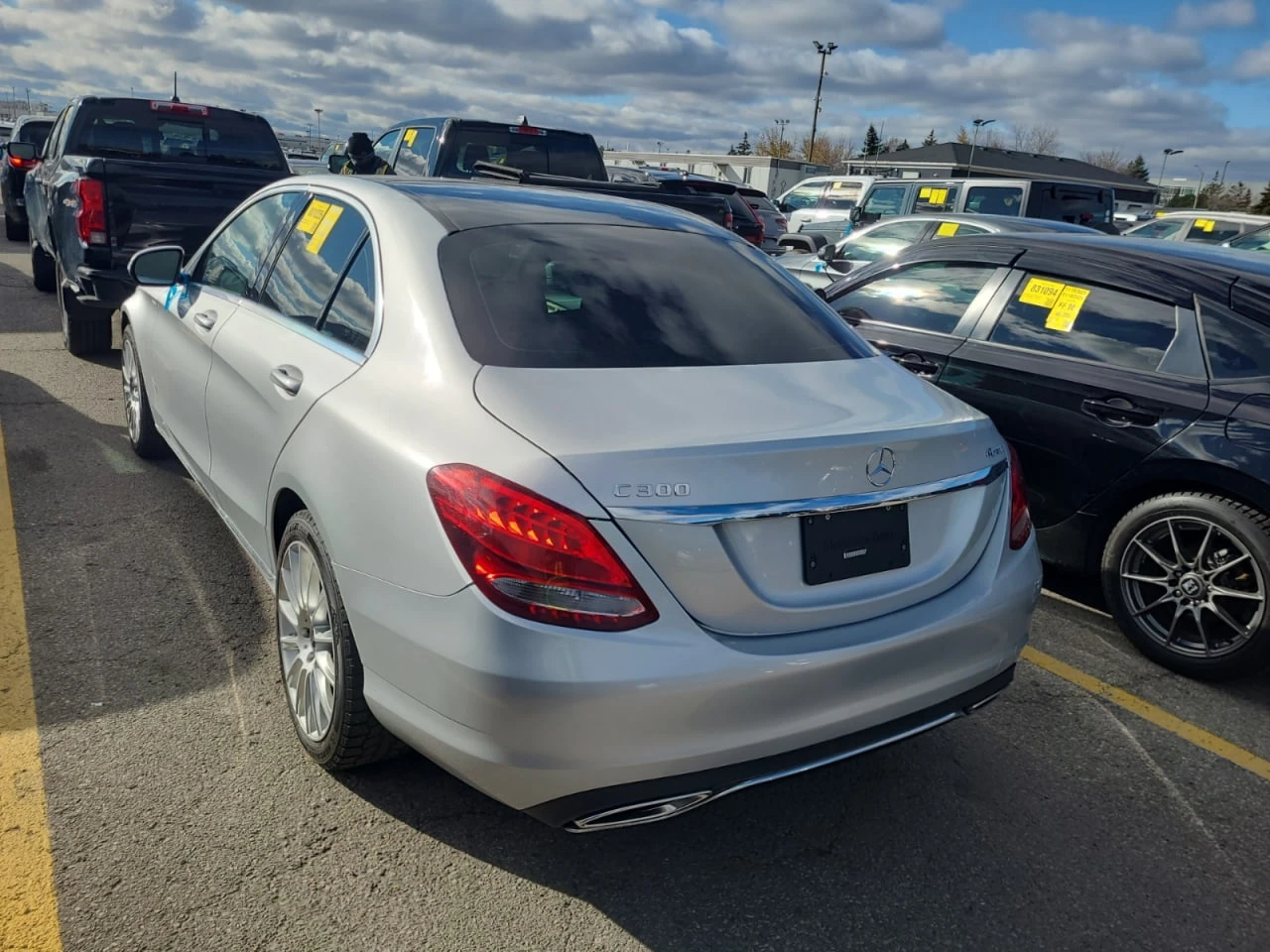 Mercedes-Benz C 300 * АВТО КРЕДИТ* ЦЕНА ДО БГ * СЕРВИЗНА ИСТОРИЯ *  - изображение 3