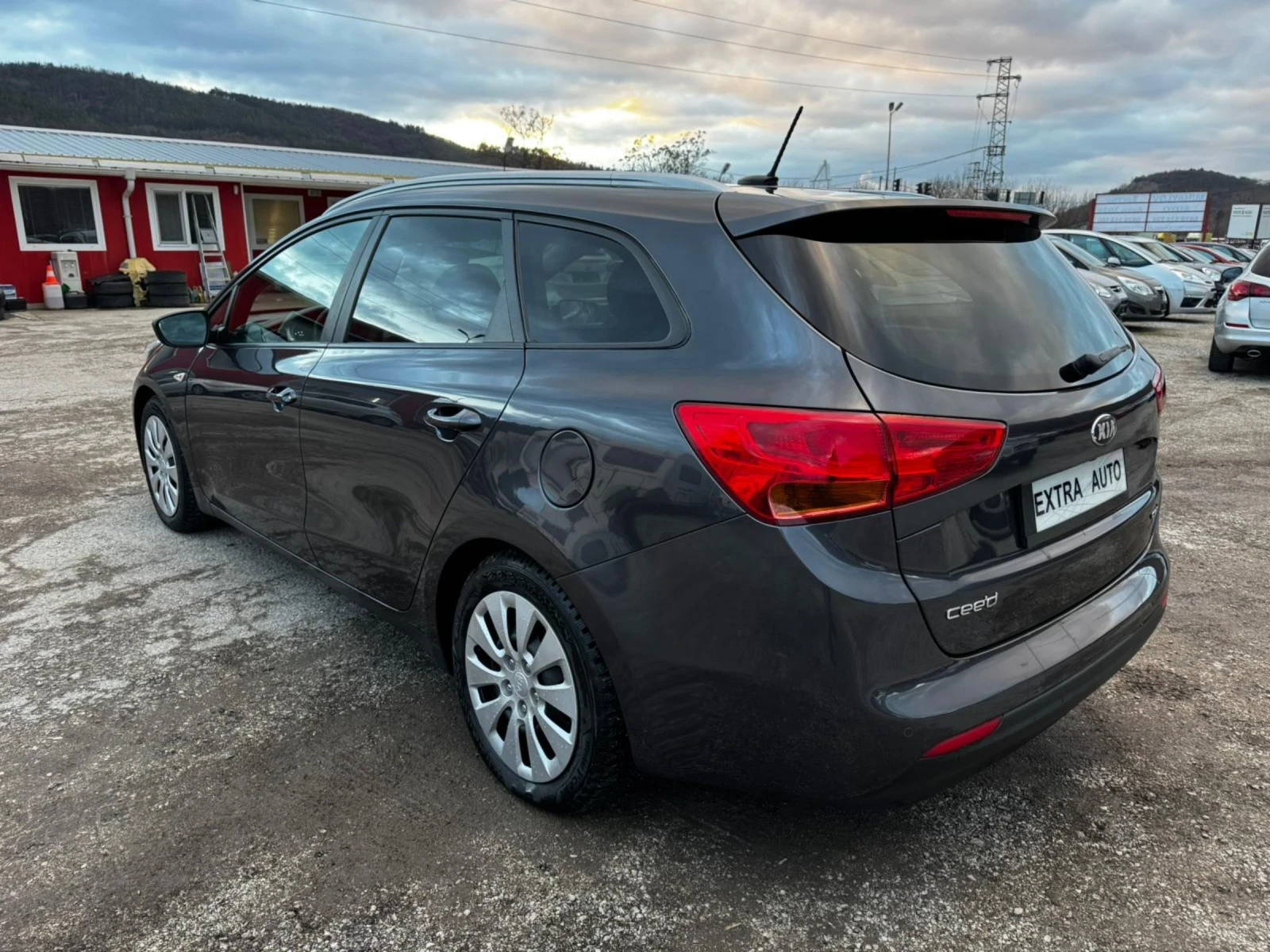 Kia Ceed 1.6CRDi, FULL, ���������, ������, �����������  | Mobile.bg � ����������� 2