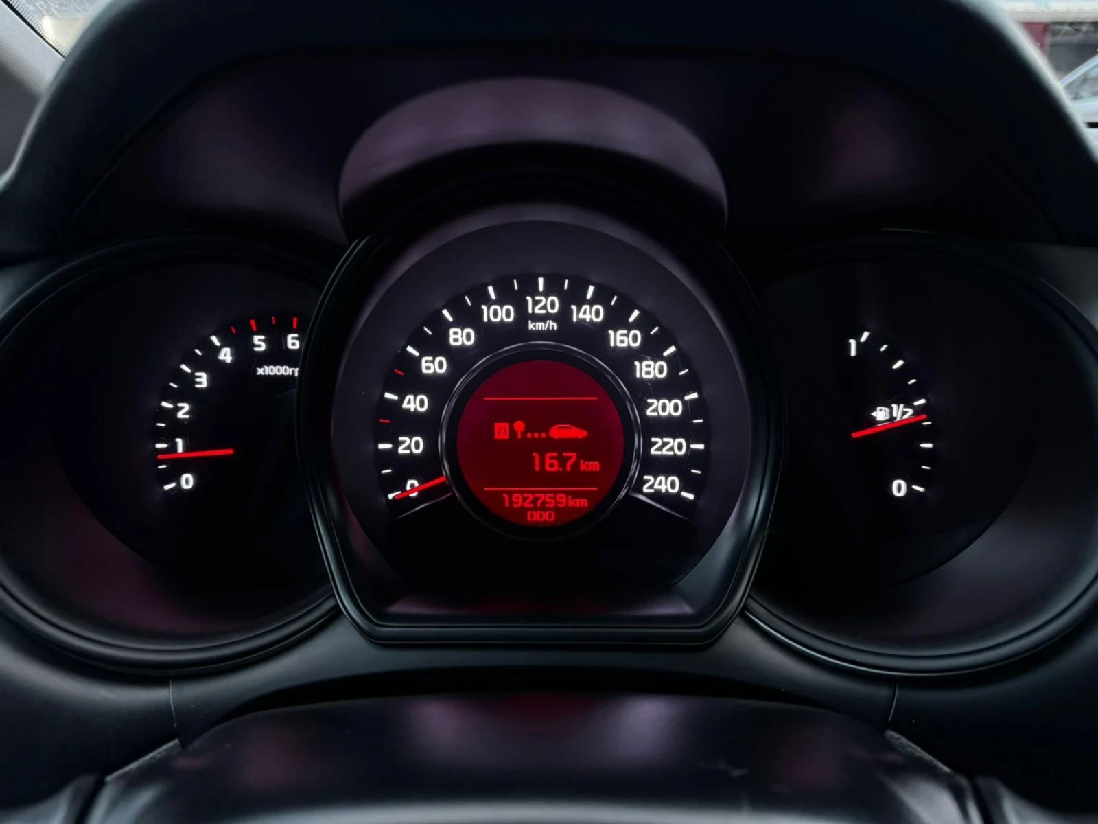 Kia Ceed 1.6CRDi, FULL, ���������, ������, �����������  | Mobile.bg � ����������� 12