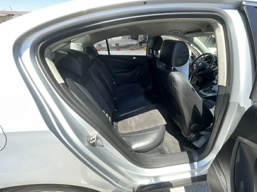 VW Passat, снимка 10 - Автомобили и джипове - 53742945