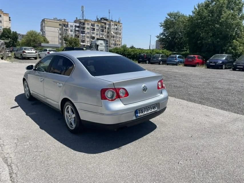 VW Passat, снимка 5 - Автомобили и джипове - 53742945