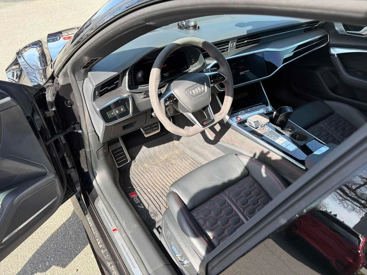 Audi Rs7 * 4.0 TFSI quattro * PANO* KEYLESS* ПОДГРЕВ* , снимка 5 - Автомобили и джипове - 54109643