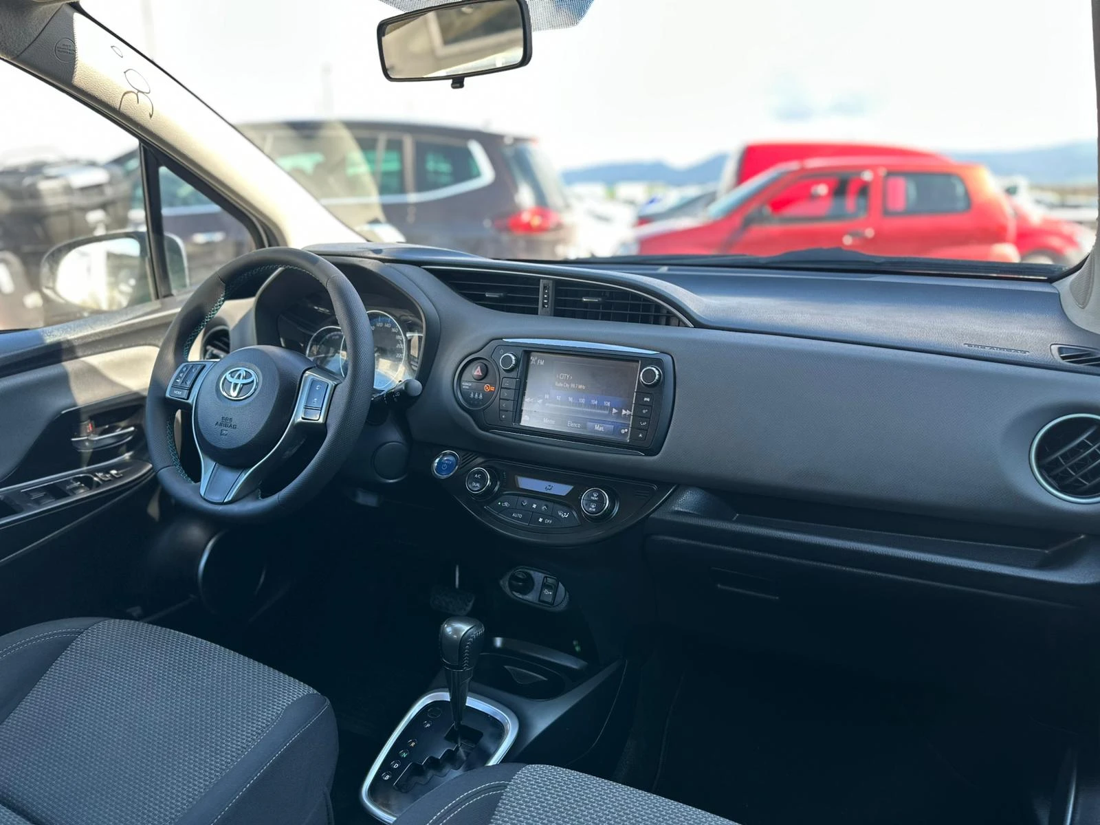 Toyota Yaris / HYBRID / CAMERA / TOP /  | Mobile.bg � ����������� 12