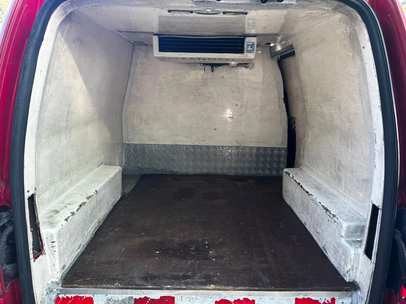 VW Caddy ХЛАДИЛЕН.SDI.КЛИМАТИК, снимка 10 - Автомобили и джипове - 54616811