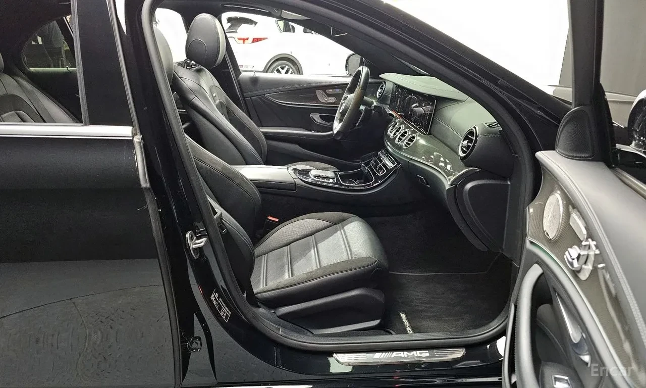 Mercedes-Benz E 53 AMG 4Matic+ * 360view* Pano* Burmester* Обдухване* HUD, снимка 12 - Автомобили и джипове - 54740520
