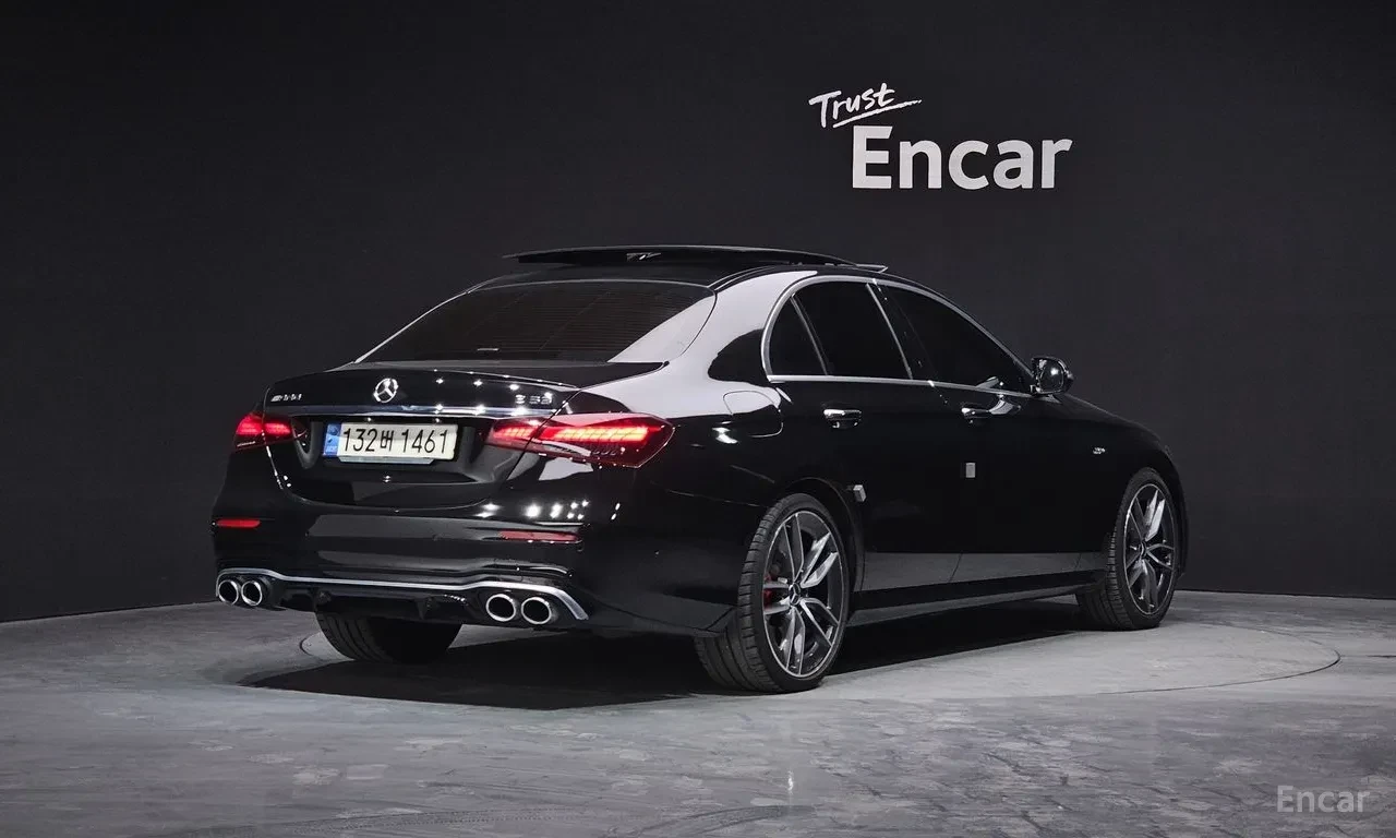 Mercedes-Benz E 53 AMG 4Matic+ * 360view* Pano* Burmester* Обдухване* HUD, снимка 2 - Автомобили и джипове - 54740520