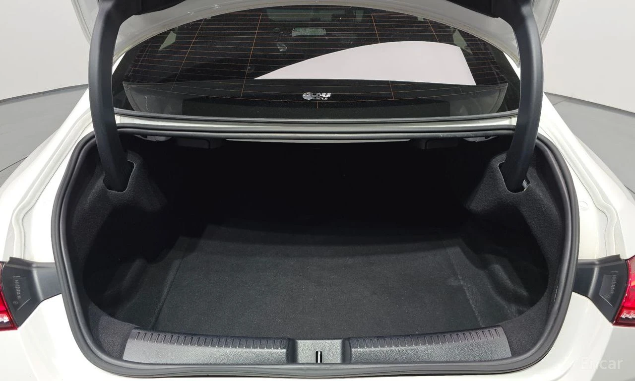 Mercedes-Benz CLA 250 4MATIC* AMG OPTIC* DISTRONIC* ПАНОРАМА* ПОДГРЕВ, снимка 7 - Автомобили и джипове - 55234112