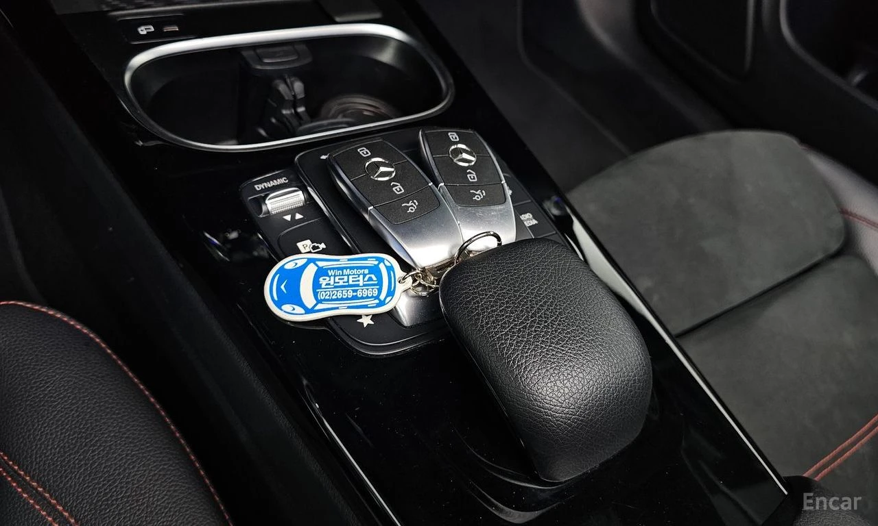 Mercedes-Benz CLA 250 4MATIC* AMG OPTIC* DISTRONIC* ПАНОРАМА* ПОДГРЕВ, снимка 17 - Автомобили и джипове - 55234112