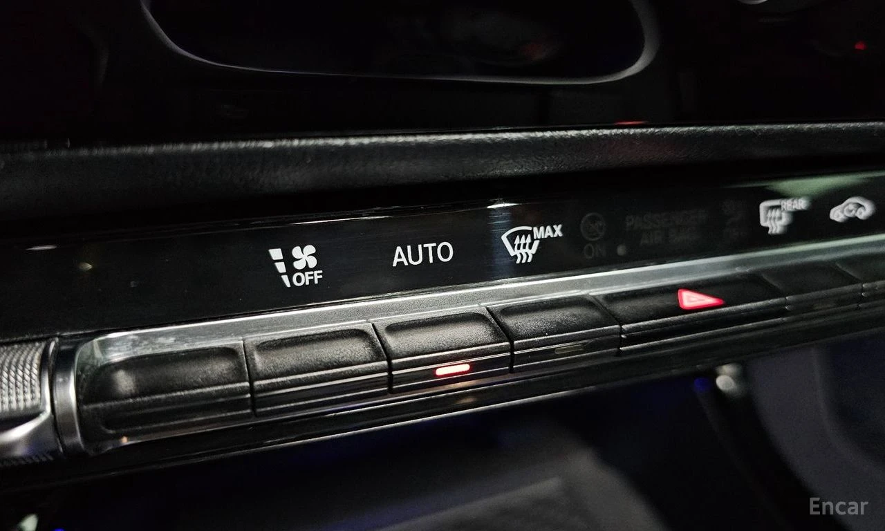 Mercedes-Benz CLA 250 4MATIC* AMG OPTIC* DISTRONIC* ПАНОРАМА* ПОДГРЕВ, снимка 14 - Автомобили и джипове - 55234112