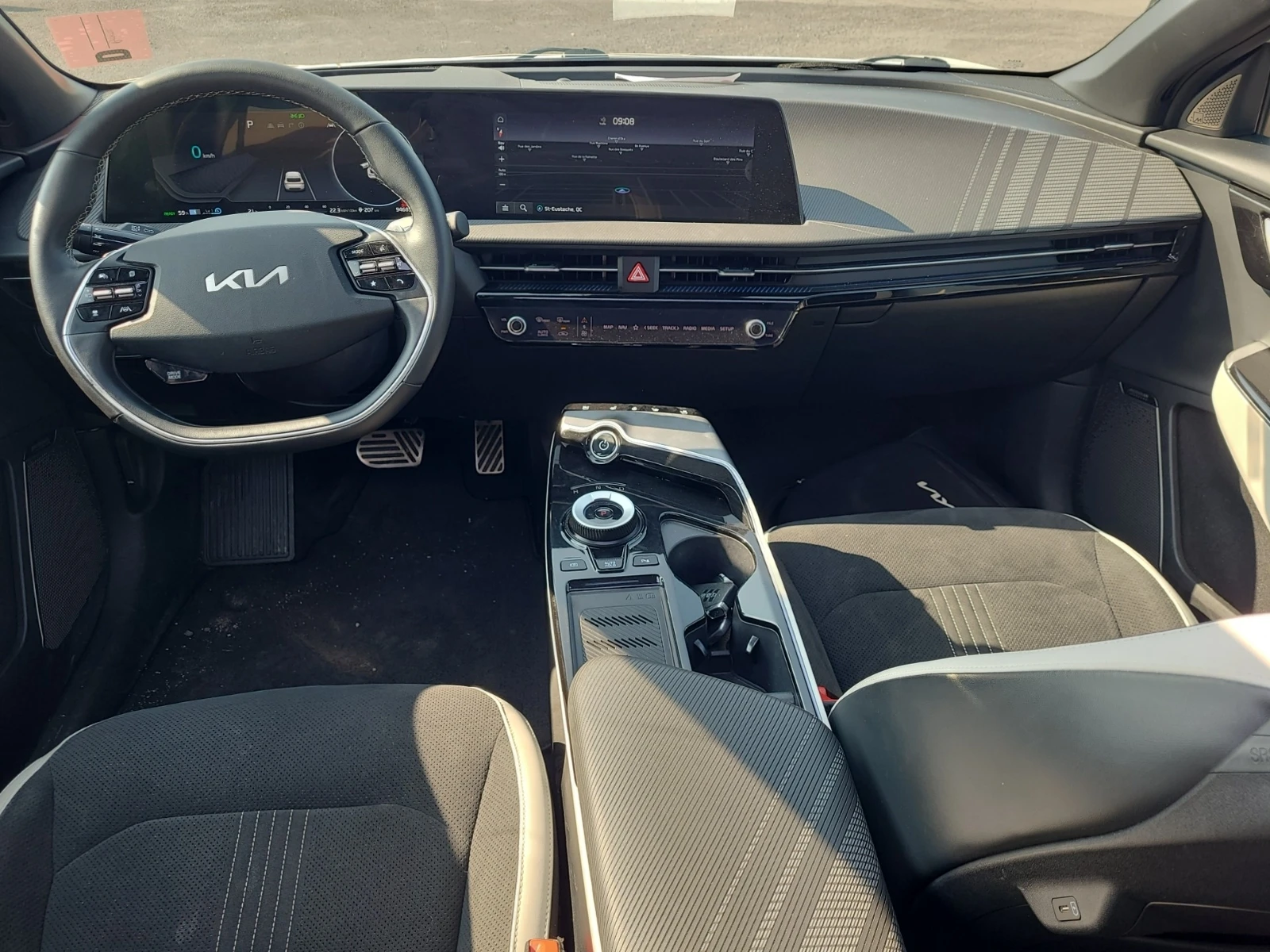 Kia EV6 LONG RANGE W/GT-LINE PKG 2, снимка 9 - Автомобили и джипове - 55502532