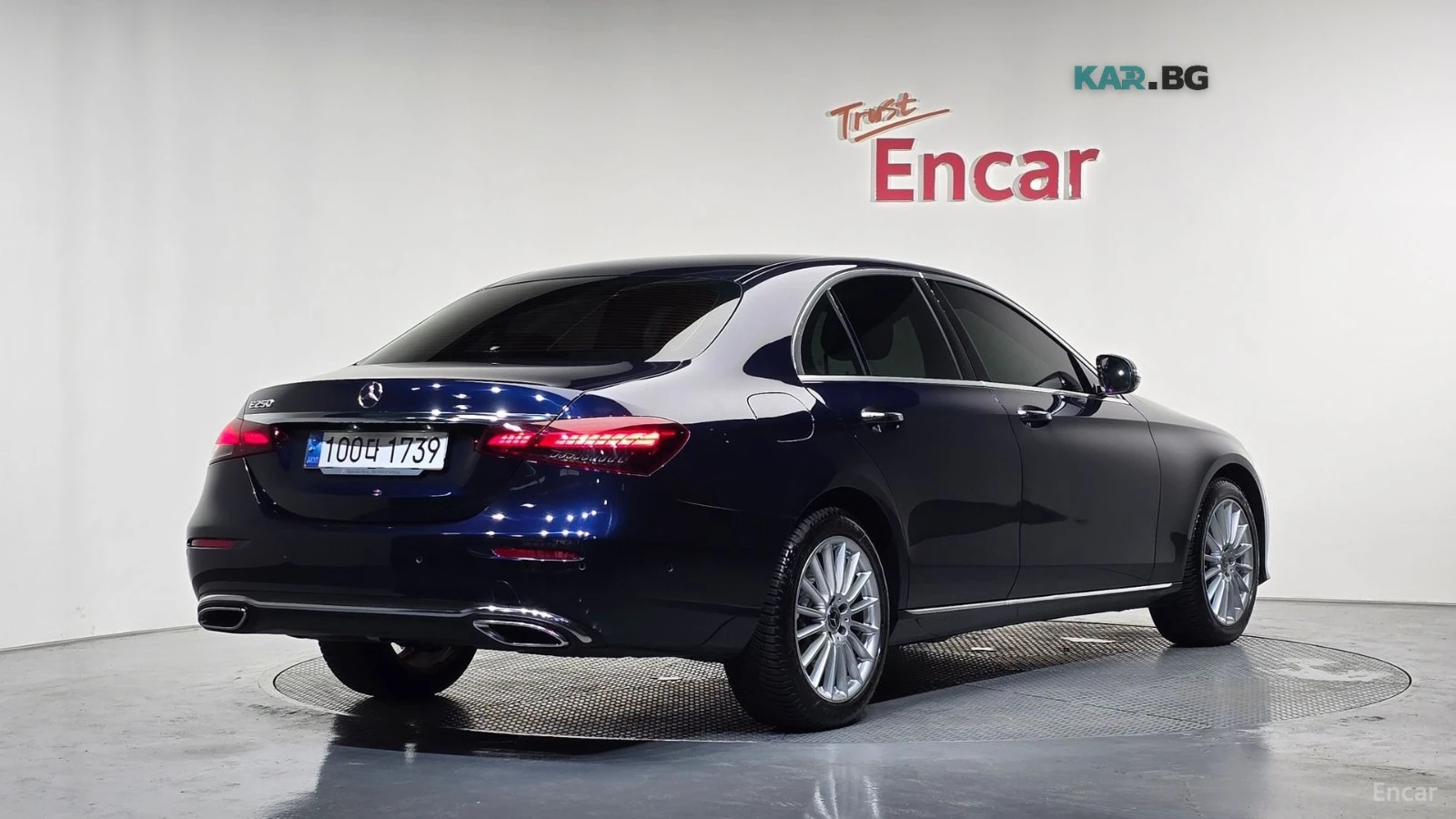 Mercedes-Benz E 250 ОБДУХВАНЕ* ПОДГРЕВ* КАМЕРА* КОЖА* ПАНО* HEADUP, снимка 2 - Автомобили и джипове - 55729384
