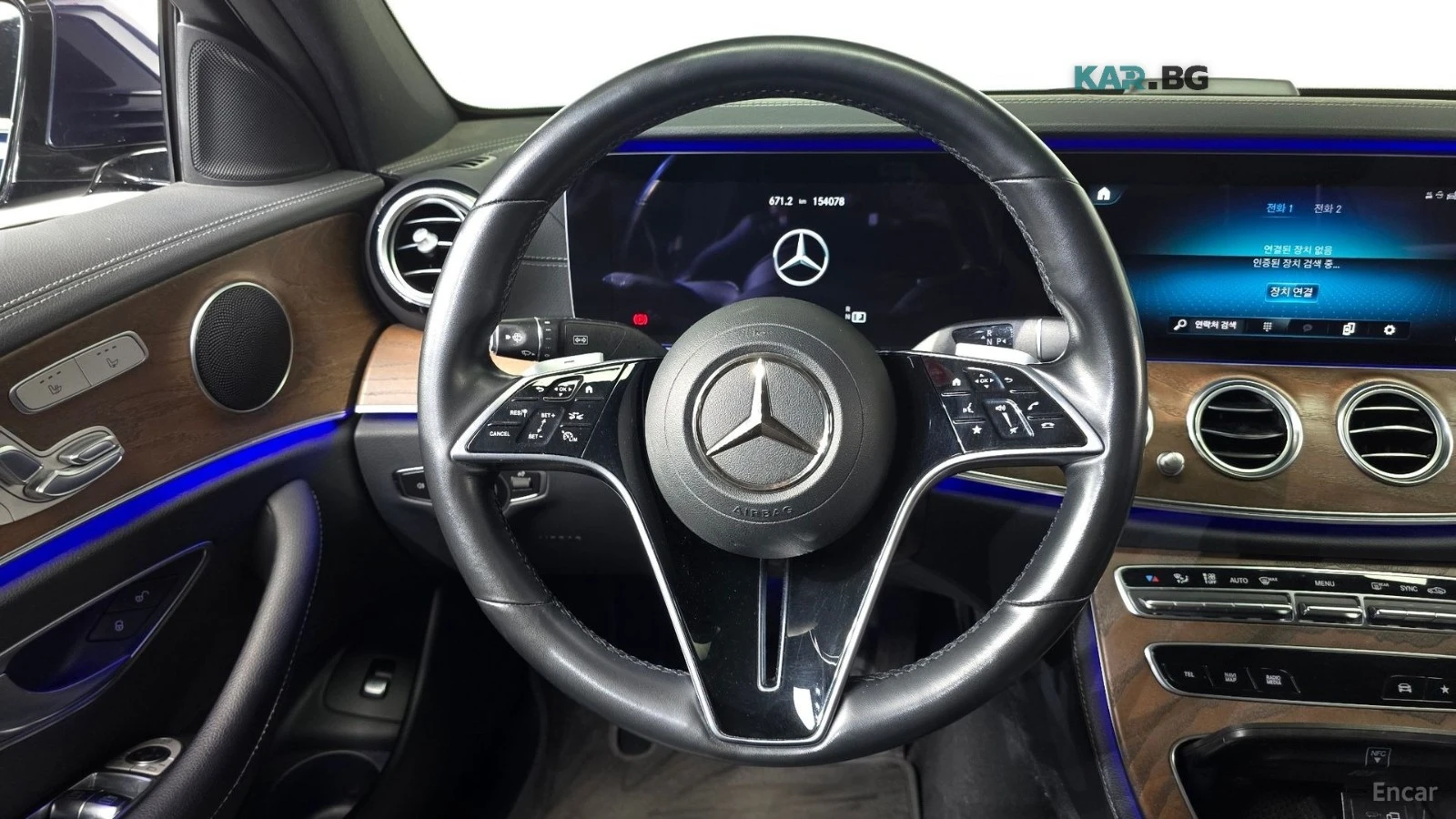 Mercedes-Benz E 250 ОБДУХВАНЕ* ПОДГРЕВ* КАМЕРА* КОЖА* ПАНО* HEADUP, снимка 14 - Автомобили и джипове - 55729384