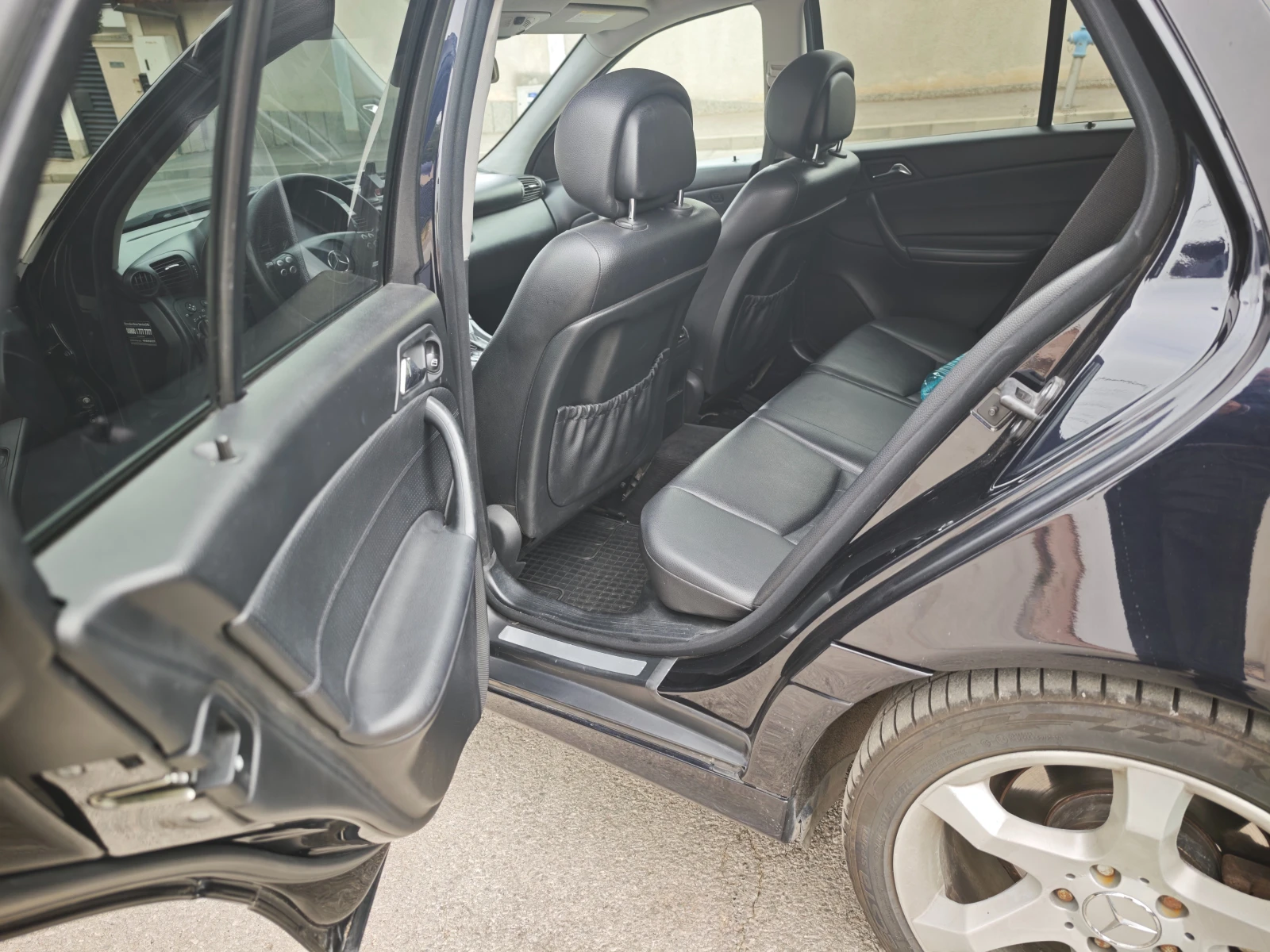Mercedes-Benz C 220 150 кс, sport edition, снимка 10 - Автомобили и джипове - 56221939