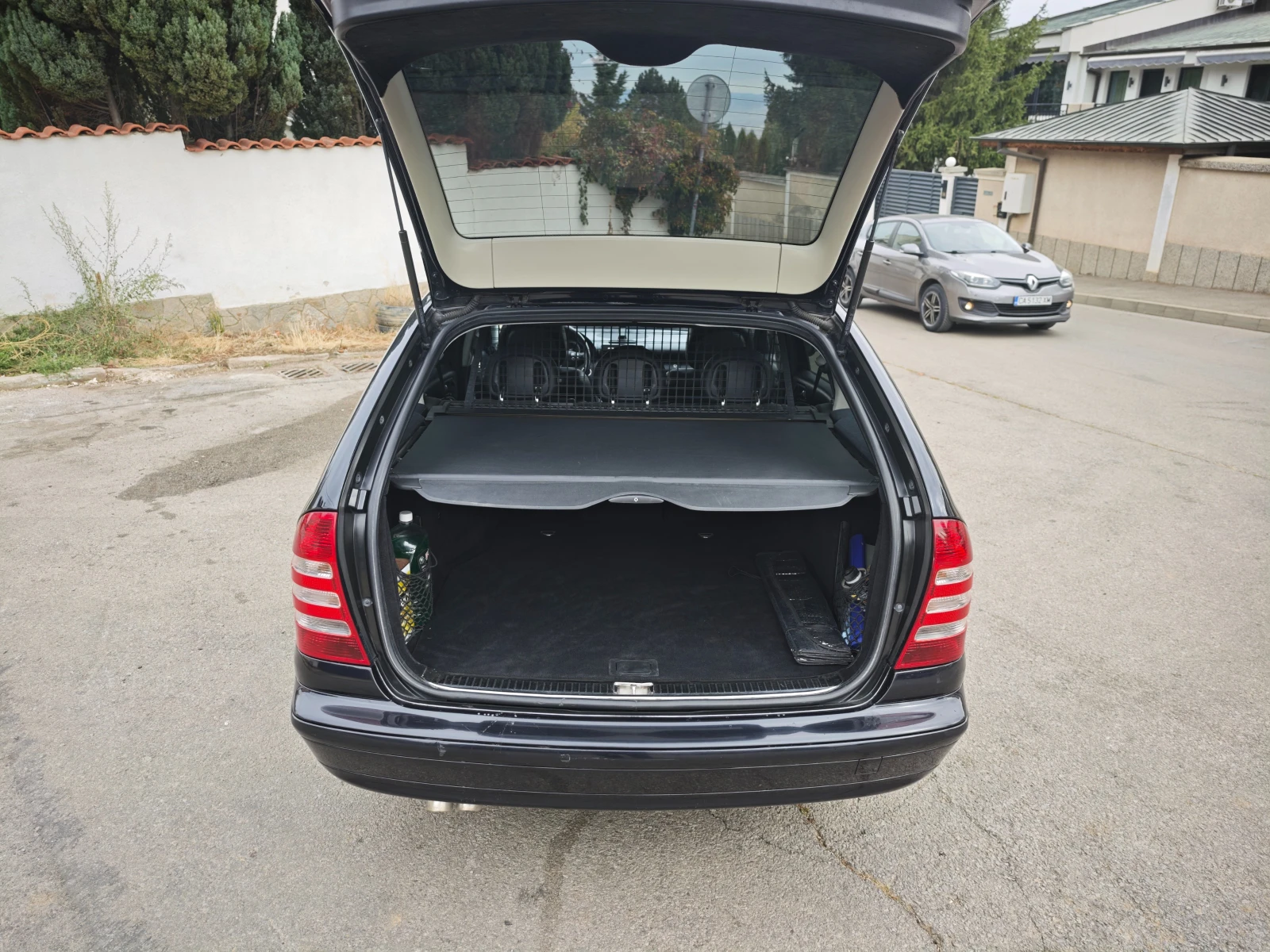 Mercedes-Benz C 220 150 кс, sport edition, снимка 6 - Автомобили и джипове - 56221939