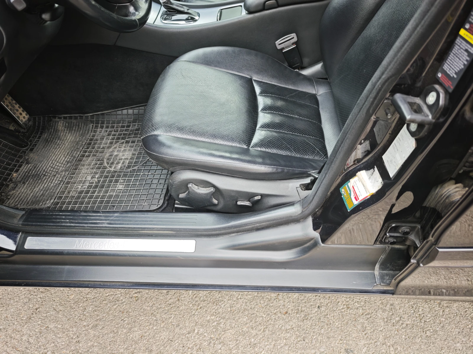 Mercedes-Benz C 220 150 кс, sport edition, снимка 15 - Автомобили и джипове - 56221939