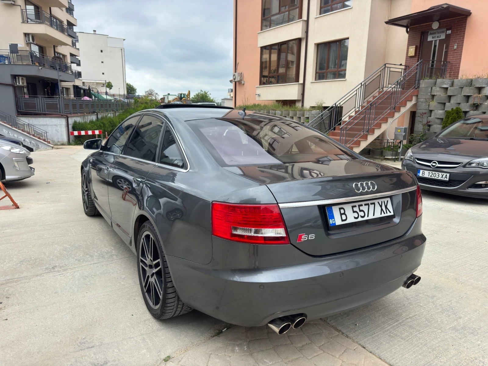 Audi S6 5.2 V10 ТОП Сменени вериги, снимка 4 - Автомобили и джипове - 56229763