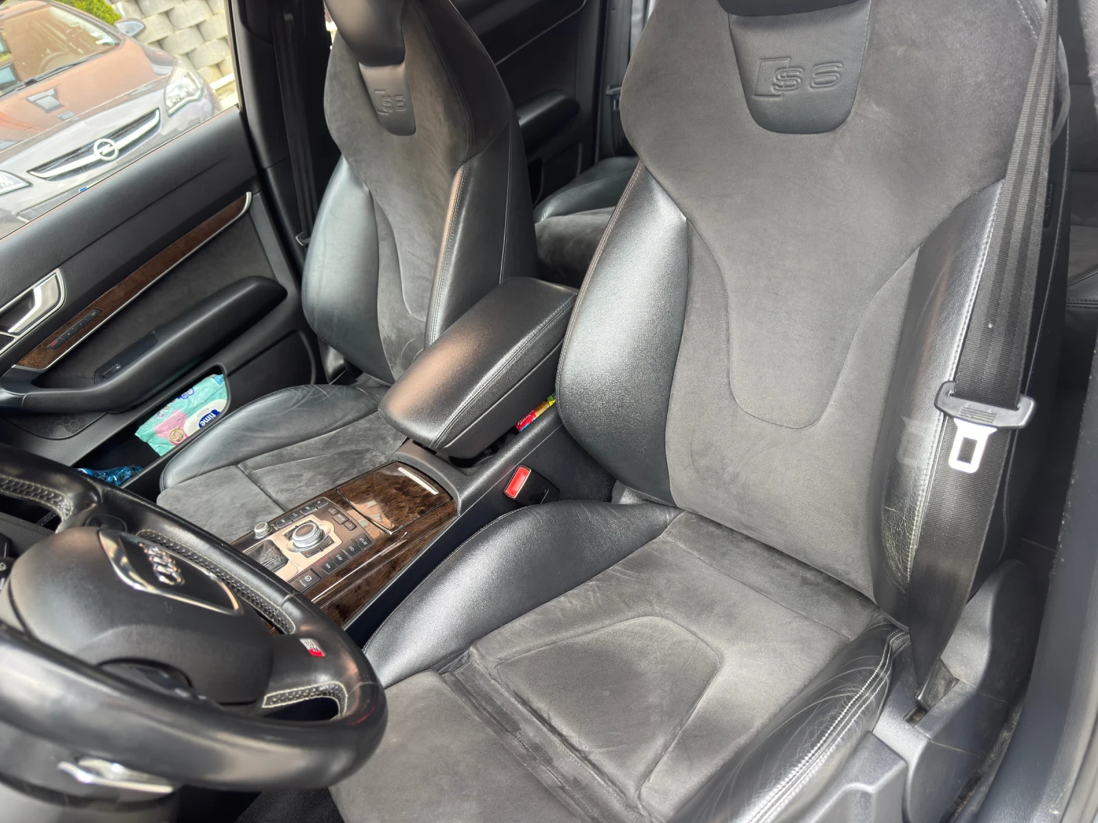 Audi S6 5.2 V10 ТОП Сменени вериги, снимка 11 - Автомобили и джипове - 56229763