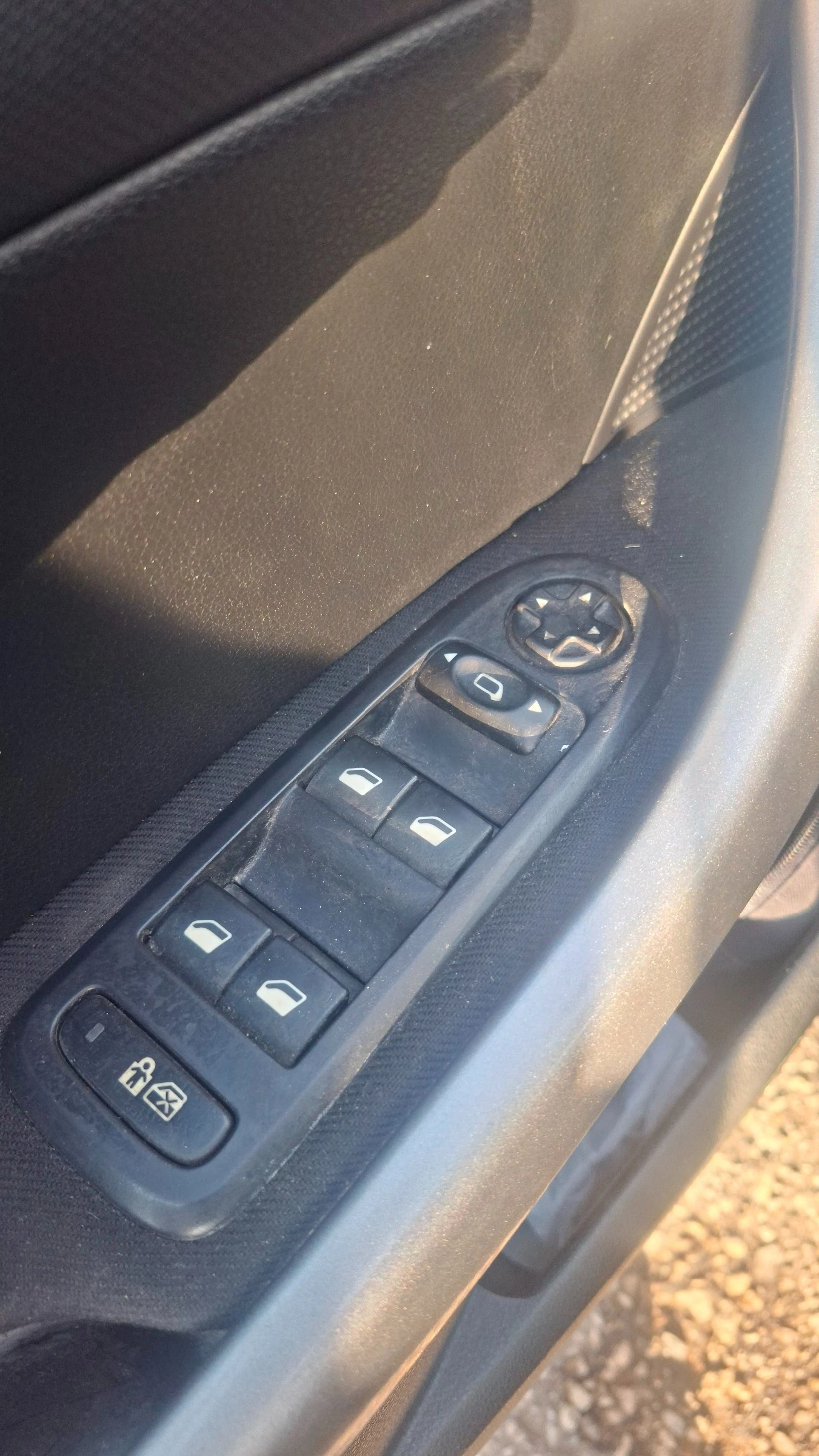 Peugeot 308 1.6 HDI, снимка 9 - Автомобили и джипове - 56243013