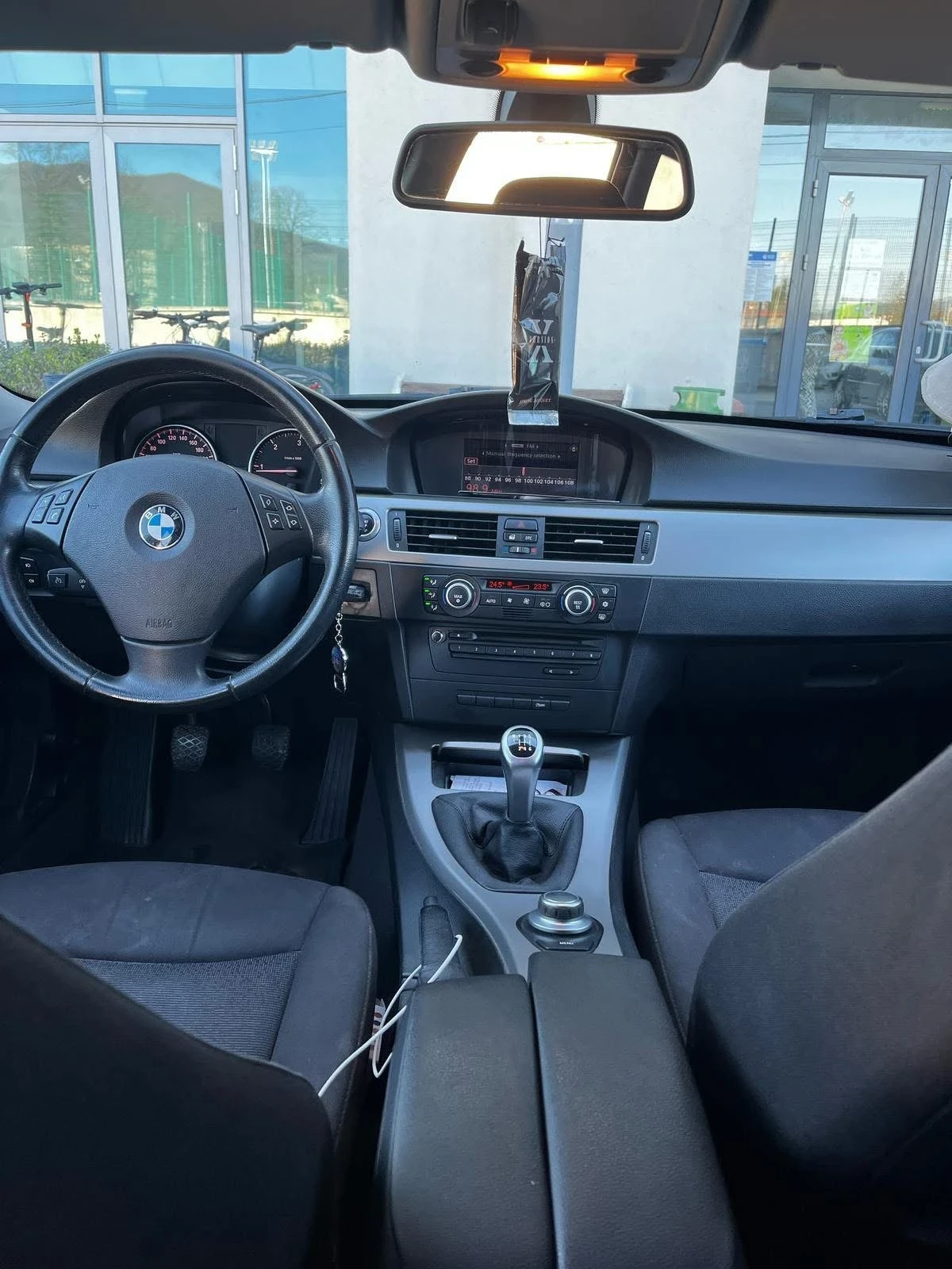 BMW 318, снимка 5 - Автомобили и джипове - 56261835