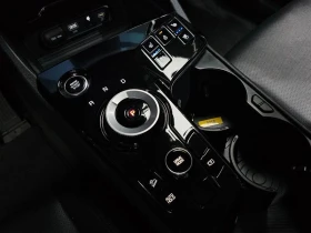 Kia Sportage Prestige 2WD| КАМЕРА| ОБДУХВАНЕ| DIGITAL| ПОДГРЕВ, снимка 8