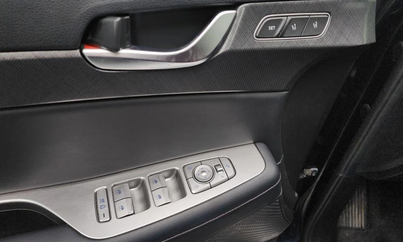 Hyundai Palisade Diesel 2.2 2WD Prestige, снимка 13 - Автомобили и джипове - 52058992